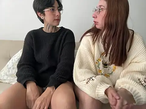 DaisyEmily online show from February 2026 10:21:01 PM