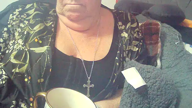 Snapshot of Playful_MILF_Demi chatting on February 2026 04:38:01 PM Playful MILF Demi online show from February 2026 04:38:01 PM