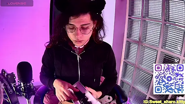 Sweet-SharoKitty online show from May 2026 06:57:02 PM