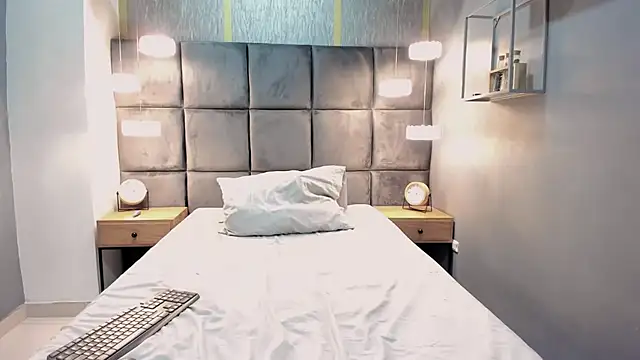 Snapshot of GeorginaFit chatting on October 2025 12:12:02 PM GeorginaFit online show from October 2025 12:12:02 PM