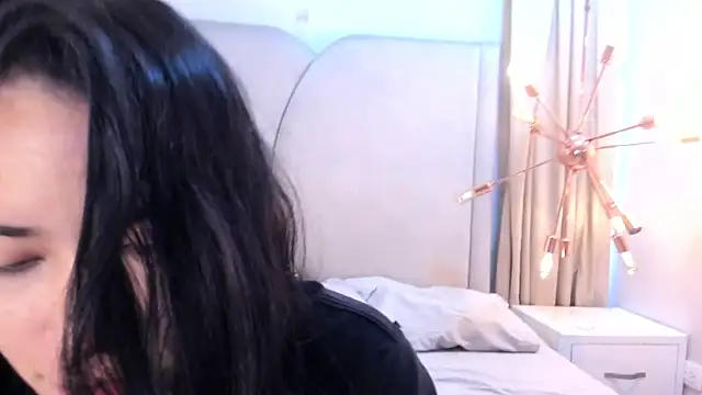 Snapshot of GeorginaFit chatting on November 2025 12:05:02 PM GeorginaFit online show from November 2025 12:05:02 PM