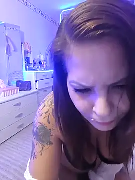 Snapshot of KRISZTIN1987 chatting on November 2025 06:24:02 PM KRISZTIN1987 online show from November 2025 06:24:02 PM