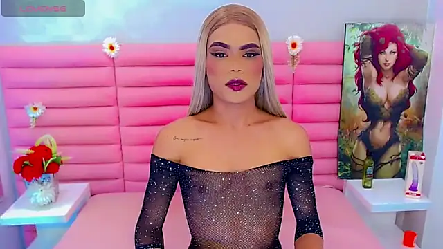 Snapshot of miss_dania75 chatting on October 2025 03:29:02 AM miss dania75 online show from October 2025 03:29:02 AM