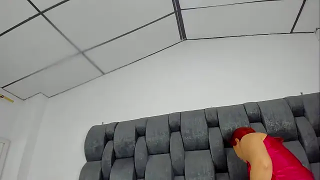 vauroraper online show from October 2025 01:17:02 AM