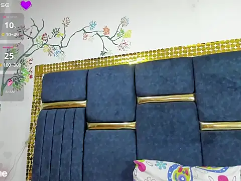 vauroraper online show from October 2025 01:39:01 AM