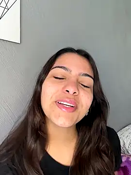Snapshot of liz_maciel chatting on October 2025 12:57:02 PM liz maciel online show from October 2025 12:57:02 PM