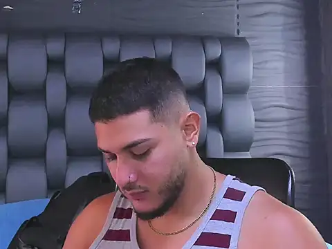 Snapshot of jasonshaw25 chatting on November 2025 06:08:01 PM jasonshaw25 online show from November 2025 06:08:01 PM