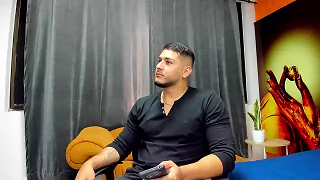 Snapshot of jasonshaw25 chatting on November 2025 05:42:01 PM jasonshaw25 online show from November 2025 05:42:01 PM