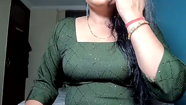 horny milf couple online show from April 2026 07:26:01 PM