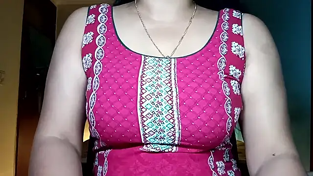 Snapshot of horny_milf_couple chatting on June 2026 02:53:01 AM horny milf couple online show from June 2026 02:53:01 AM