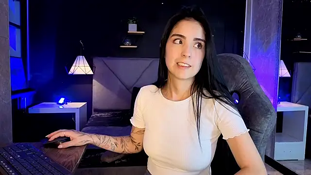 Snapshot of giapearl25 chatting on November 2025 01:39:02 AM giapearl25 online show from November 2025 01:39:02 AM