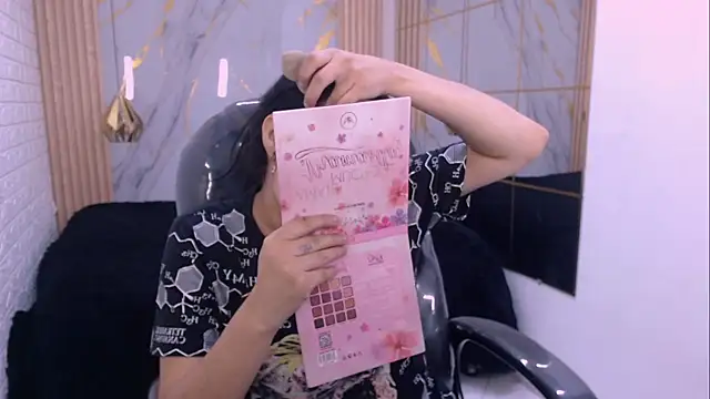 Snapshot of neiti_milk chatting on December 2025 02:32:02 AM neiti milk online show from December 2025 02:32:02 AM