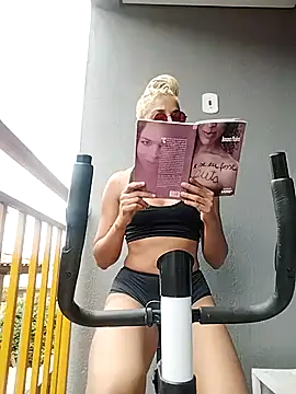 Snapshot of Helenoir chatting on February 2026 02:45:01 PM Helenoir online show from February 2026 02:45:01 PM