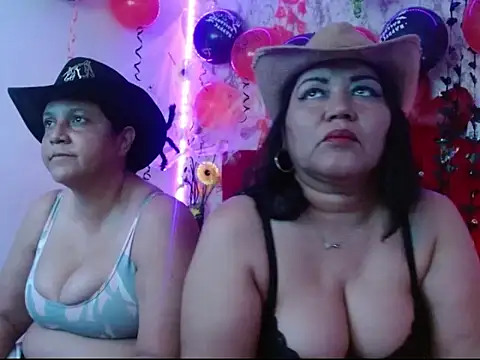 DannaLanegra2 online show from October 2025 05:01:01 PM