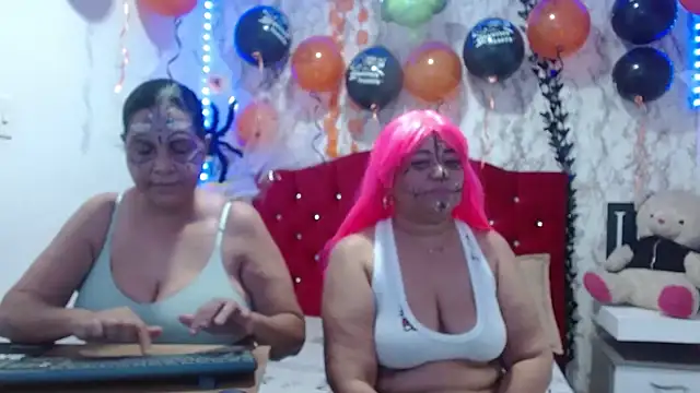 DannaLanegra2 online show from October 2025 05:36:02 PM