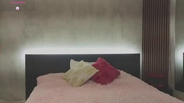 kimhilton  online show from June 2026 04:15:02 AM