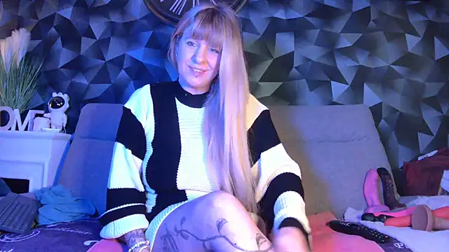 Snapshot of Delichieuse5 chatting on February 2025 08:56:01 PM Delichieuse5 online show from February 2025 08:56:01 PM
