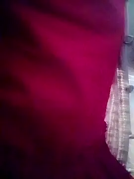 Snapshot of LusiyaGold5 chatting on November 2025 08:31:01 PM LusiyaGold5 online show from November 2025 08:31:01 PM