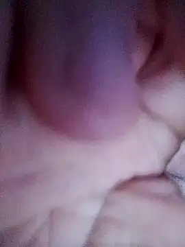 Snapshot of LusiyaGold5 chatting on November 2025 09:47:01 PM LusiyaGold5 online show from November 2025 09:47:01 PM