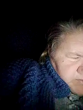 Snapshot of LusiyaGold5 chatting on November 2025 07:34:02 PM LusiyaGold5 online show from November 2025 07:34:02 PM