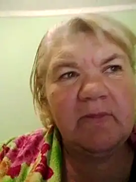 Snapshot of LusiyaGold5 chatting on November 2025 09:47:02 PM LusiyaGold5 online show from November 2025 09:47:02 PM