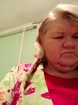 Snapshot of LusiyaGold5 chatting on January 2026 10:23:01 PM LusiyaGold5 online show from January 2026 10:23:01 PM