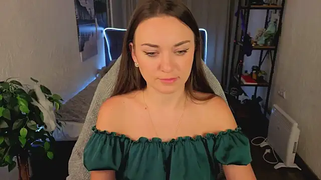 Snapshot of Madison_Golden chatting on November 2025 06:34:01 AM Madison Golden online show from November 2025 06:34:01 AM