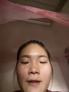 Snapshot of Beautiful-light22 chatting on October 2025 08:15:02 AM Beautiful-light22 online show from October 2025 08:15:02 AM