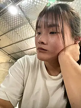 Snapshot of Beautiful-light22 chatting on October 2025 01:24:02 AM Beautiful-light22 online show from October 2025 01:24:02 AM