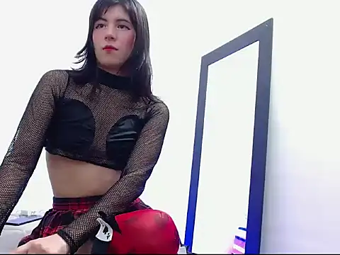 Snapshot of YEIMY_SWEET_ chatting on October 2025 05:27:01 AM YEIMY SWEET online show from October 2025 05:27:01 AM