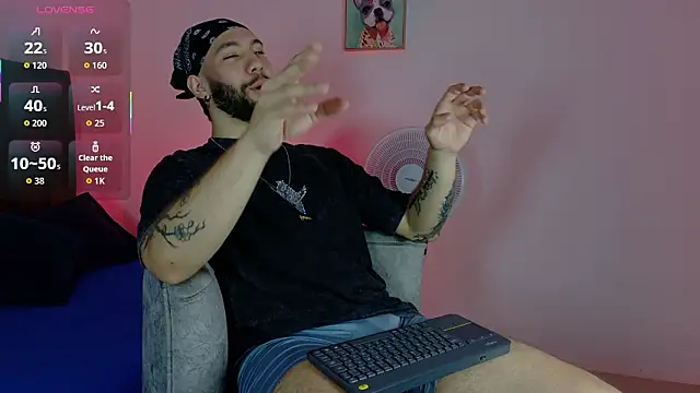 angel kyrozz online show from March 2026 07:06:02 PM