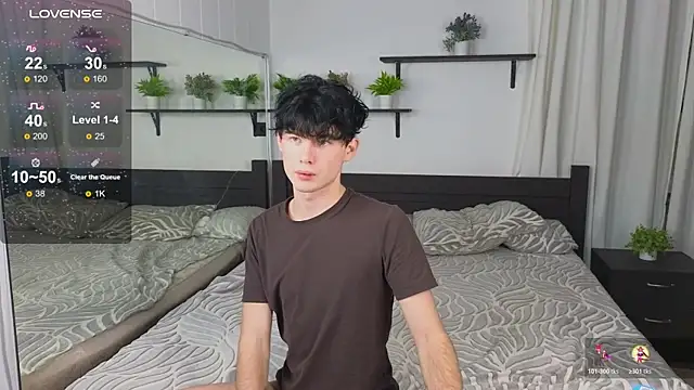 Snapshot of Cute_Mike chatting on October 2025 06:36:01 PM Cute Mike online show from October 2025 06:36:01 PM