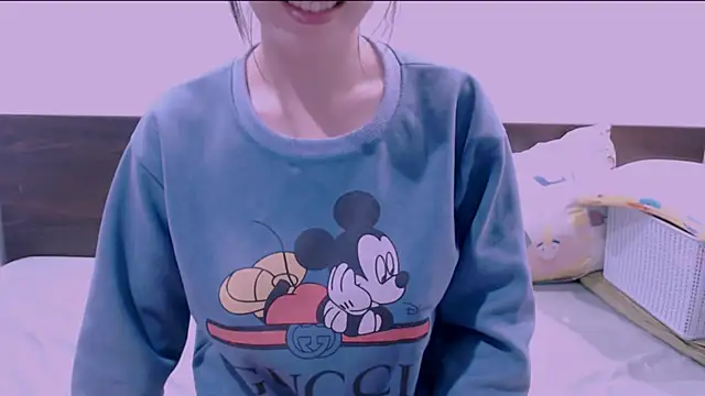 Snapshot of ravy_kim chatting on February 2026 04:02:02 PM ravy kim online show from February 2026 04:02:02 PM