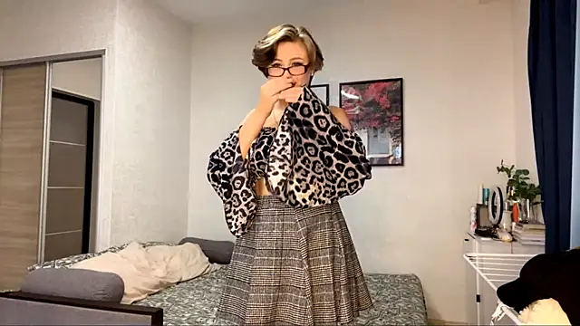 LunaMoonstar online show from October 2025 05:25:01 PM