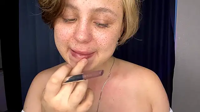 LunaMoonstar online show from November 2025 01:21:02 PM