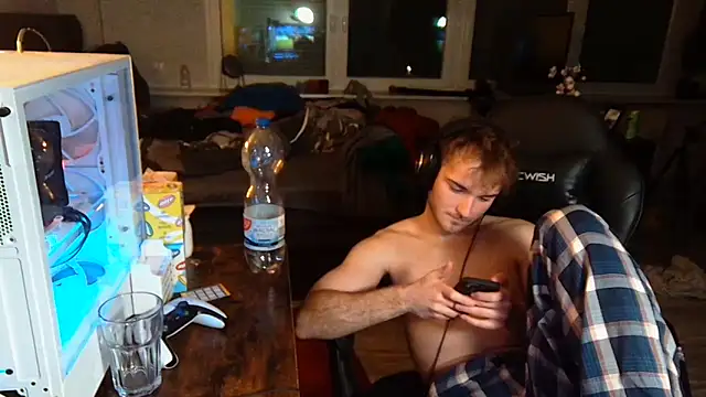 WolkenJunge2006 online show from November 2025 09:47:01 PM