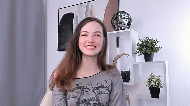 Snapshot of NettieHeinrichs chatting on October 2025 02:15:01 PM NettieHeinrichs online show from October 2025 02:15:01 PM