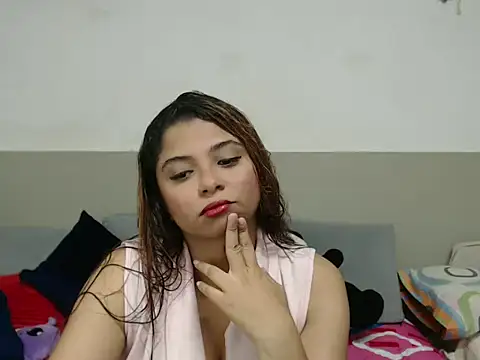 NicollGreen online show from October 2025 06:49:02 PM