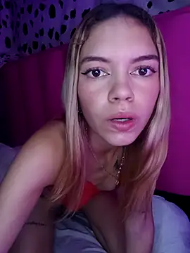 Snapshot of valeria_cash chatting on October 2025 08:40:01 PM valeria cash online show from October 2025 08:40:01 PM