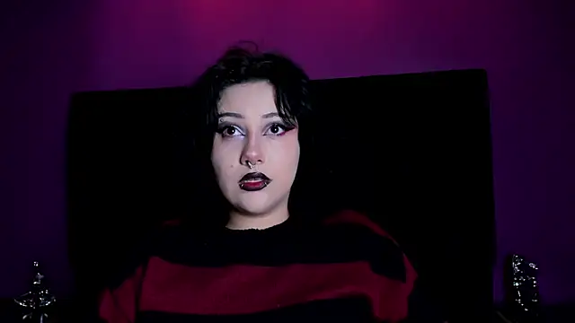 Snapshot of SabbathSinclair chatting on October 2025 11:43:01 AM SabbathSinclair online show from October 2025 11:43:01 AM