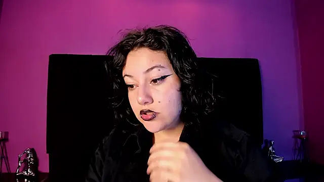 Snapshot of SabbathSinclair chatting on November 2025 11:32:02 AM SabbathSinclair online show from November 2025 11:32:02 AM