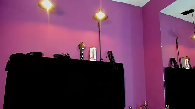 Snapshot of SabbathSinclair chatting on November 2025 11:45:01 AM SabbathSinclair online show from November 2025 11:45:01 AM