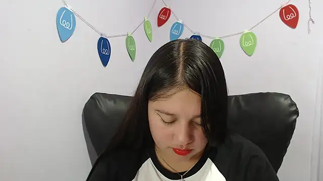 Snapshot of KOREN_JALAA chatting on January 2025 06:56:01 PM KOREN JALAA online show from January 2025 06:56:01 PM