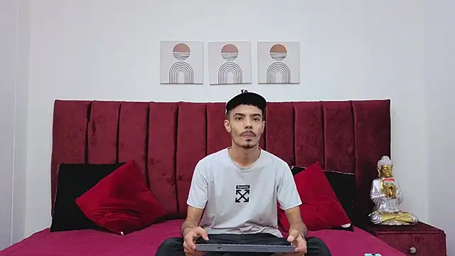 Timothe Evans online show from October 2025 08:50:02 PM