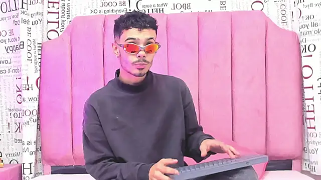 Timothe Evans online show from October 2025 08:52:01 PM