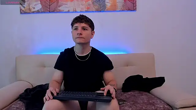 Leoo Miller online show from October 2025 08:20:01 PM