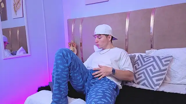 Leoo Miller online show from March 2026 12:11:01 PM