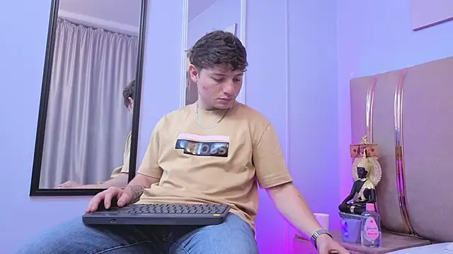 Leoo Miller online show from March 2026 12:27:02 PM