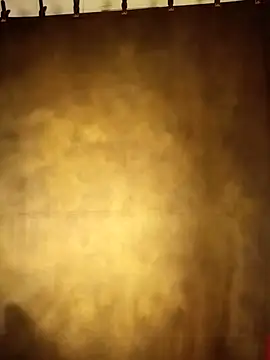 Snapshot of MissHazelnut chatting on October 2025 05:58:02 PM MissHazelnut online show from October 2025 05:58:02 PM