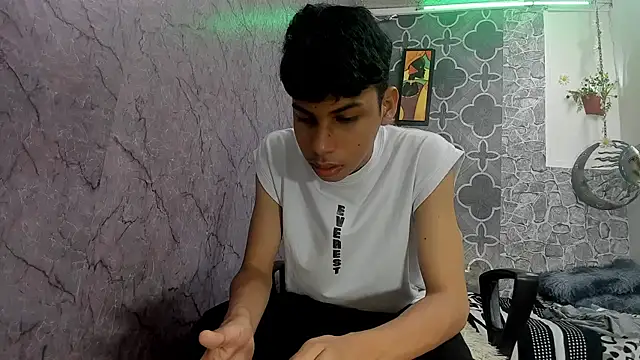 sexyboys cutex18 online show from February 2026 11:44:02 PM